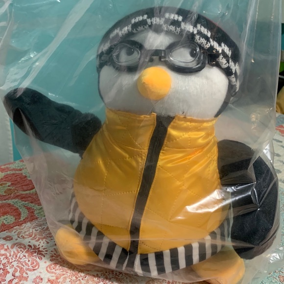Other - Friends Hugsy Penguin!